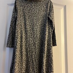 Pre owned good condition old navy leopard print girls dress size 4T